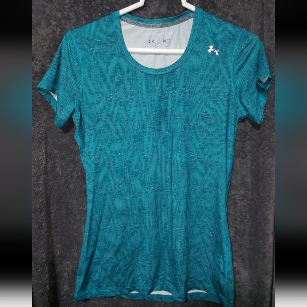 Womens small under armour fitted top